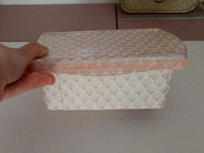 Customiser une boîte en plastique