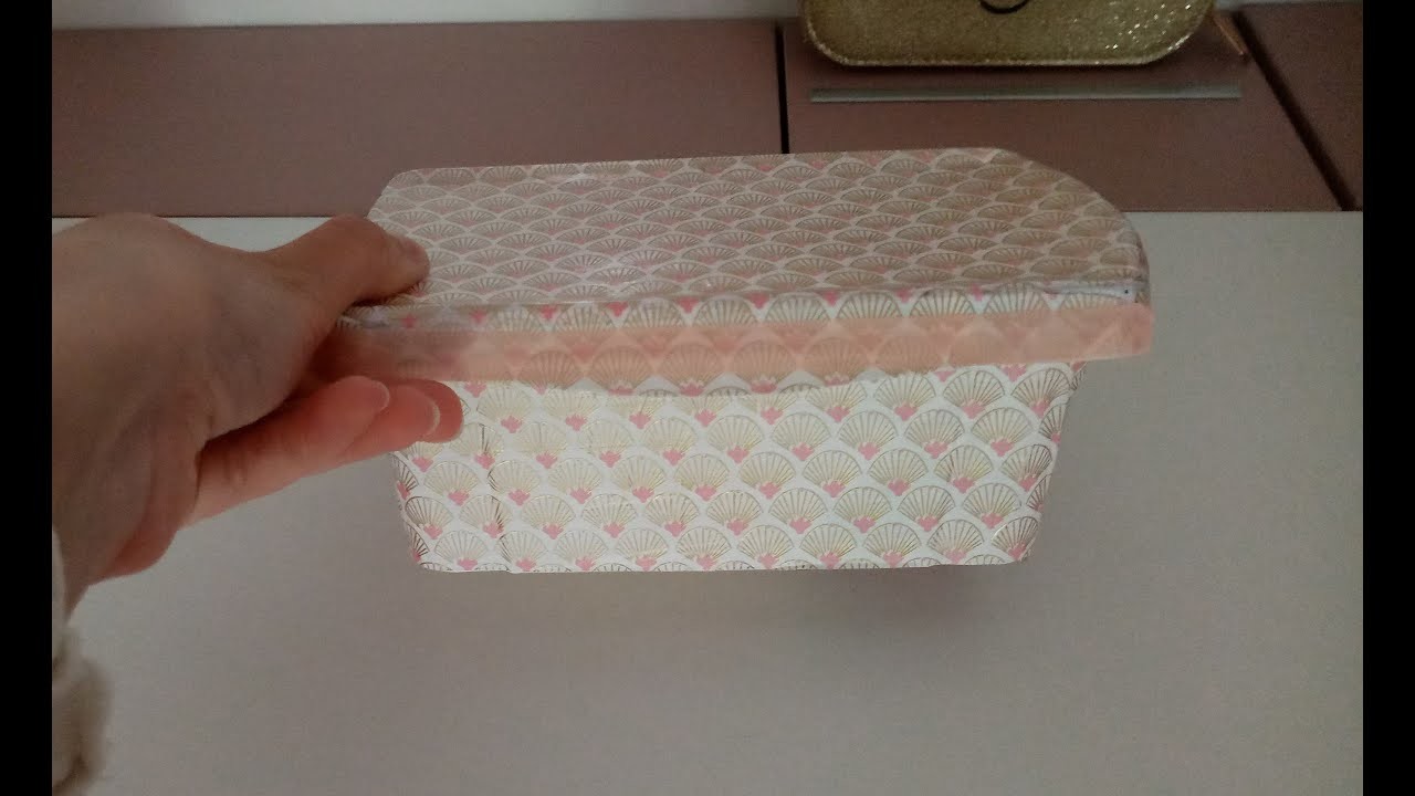 Customiser une boîte en plastique
