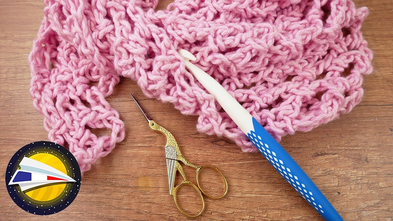 Crocheter un châle effet filet | Châle rose en coton | Sympa pour l'été