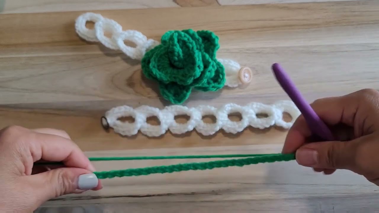 Flower Bracelet. Crochet