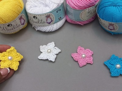 Mini flores a crochet con perlas #florescrochet #crochet