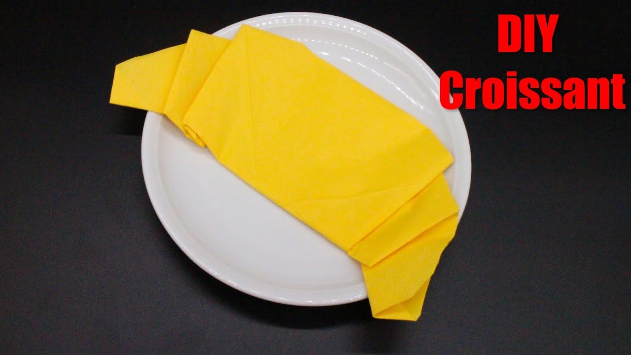 Servietten falten Croissant DIY Deko für Sommer & Ferien W+