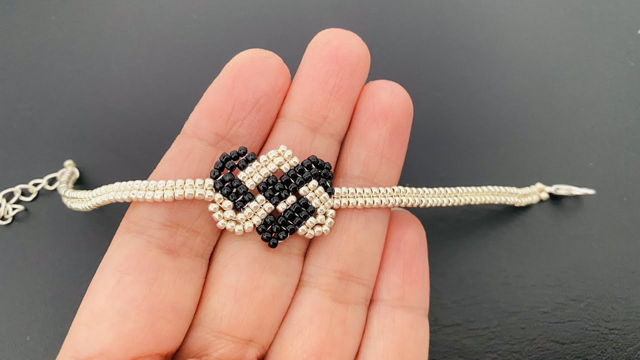 Valentines Bracelet || DIY Beaded heart bracelet