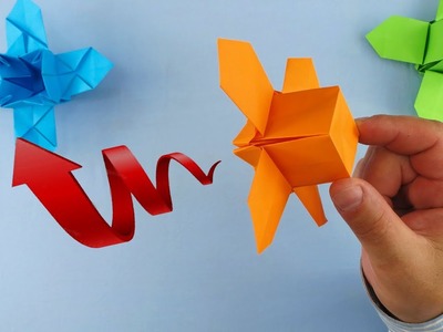 Куб оригами который летит.  cube origami qui tourne. Papierwürfel fliegt und dreht sich