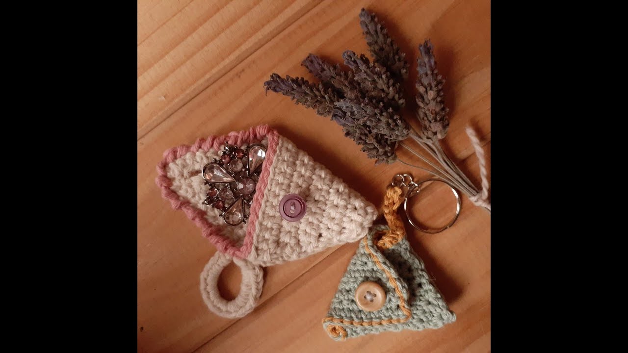 Mini alhajero tejido a crochet.