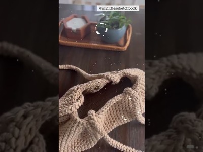 Second crochet bag: baguette bag following tutorials by @MongchiCrochet