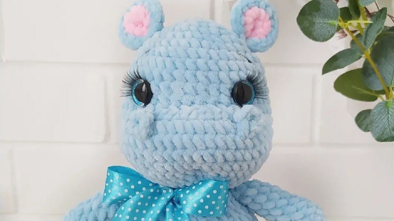 Crochet plush hippo free amigurumi pattern