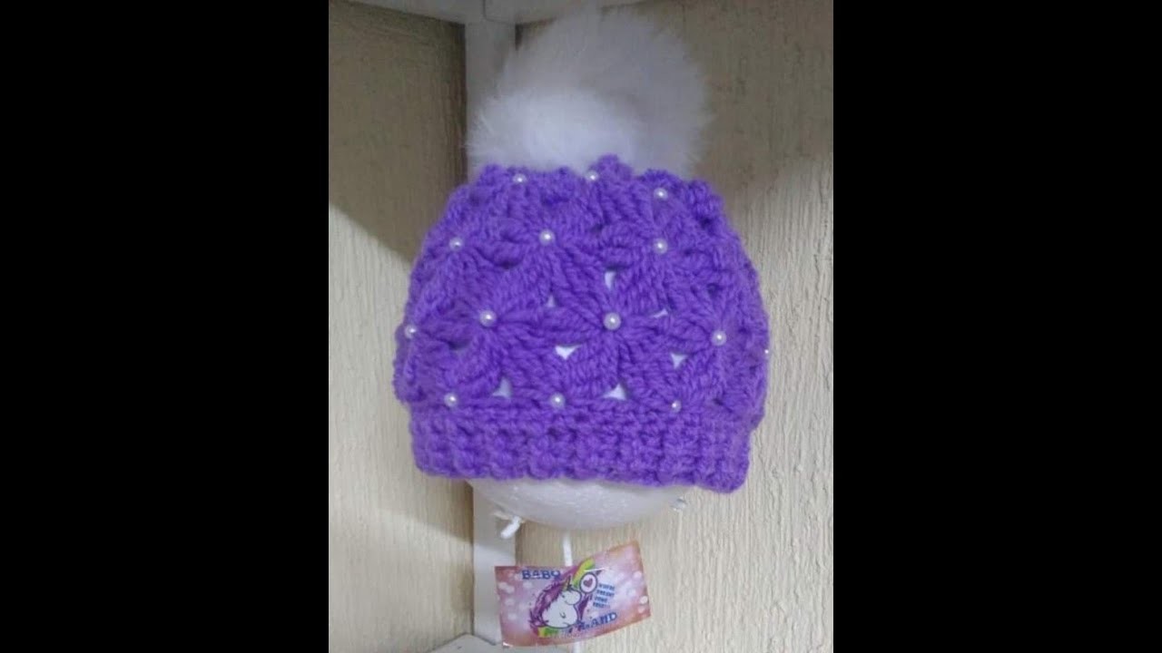 Gorro a crochet "flores con perlas"