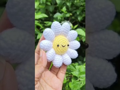 Crochet daisy