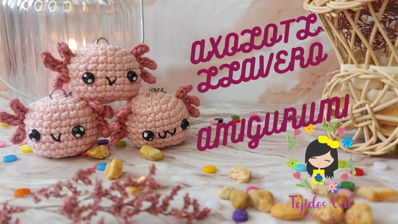 Llavero Ajolote a crochet. Axolotl mini amigurumi
