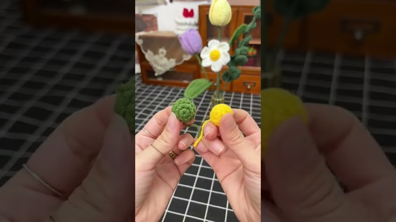 Crochet a flower