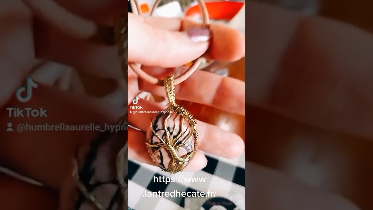 ????????https:.www.lantredhecate.fr.????????????????????????????????????????????????????????????Merci Cynthia Civet .Gratitude.