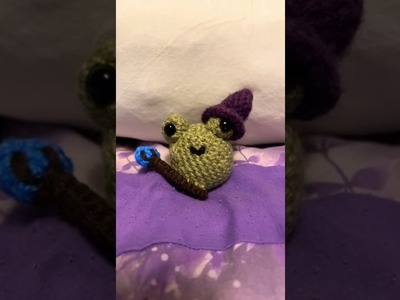 Wizard frog crochet ????????‍♂️#crochet #frogs #wizard