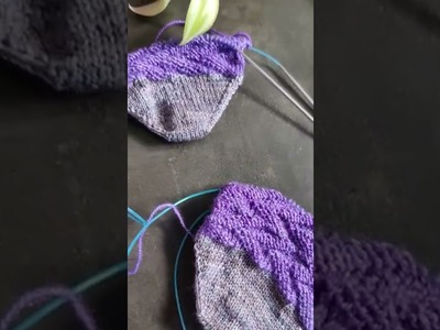 Chaussettes "Lundi texture" en cours ✨
