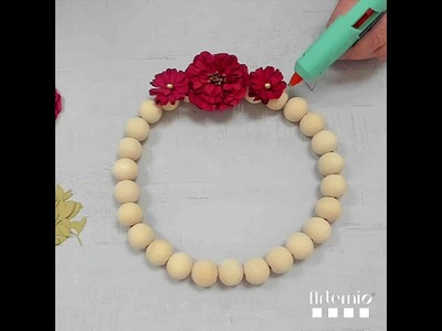 Tuto - Réalisation d'une couronne en perles de bois décorées avec des fleurs en papier