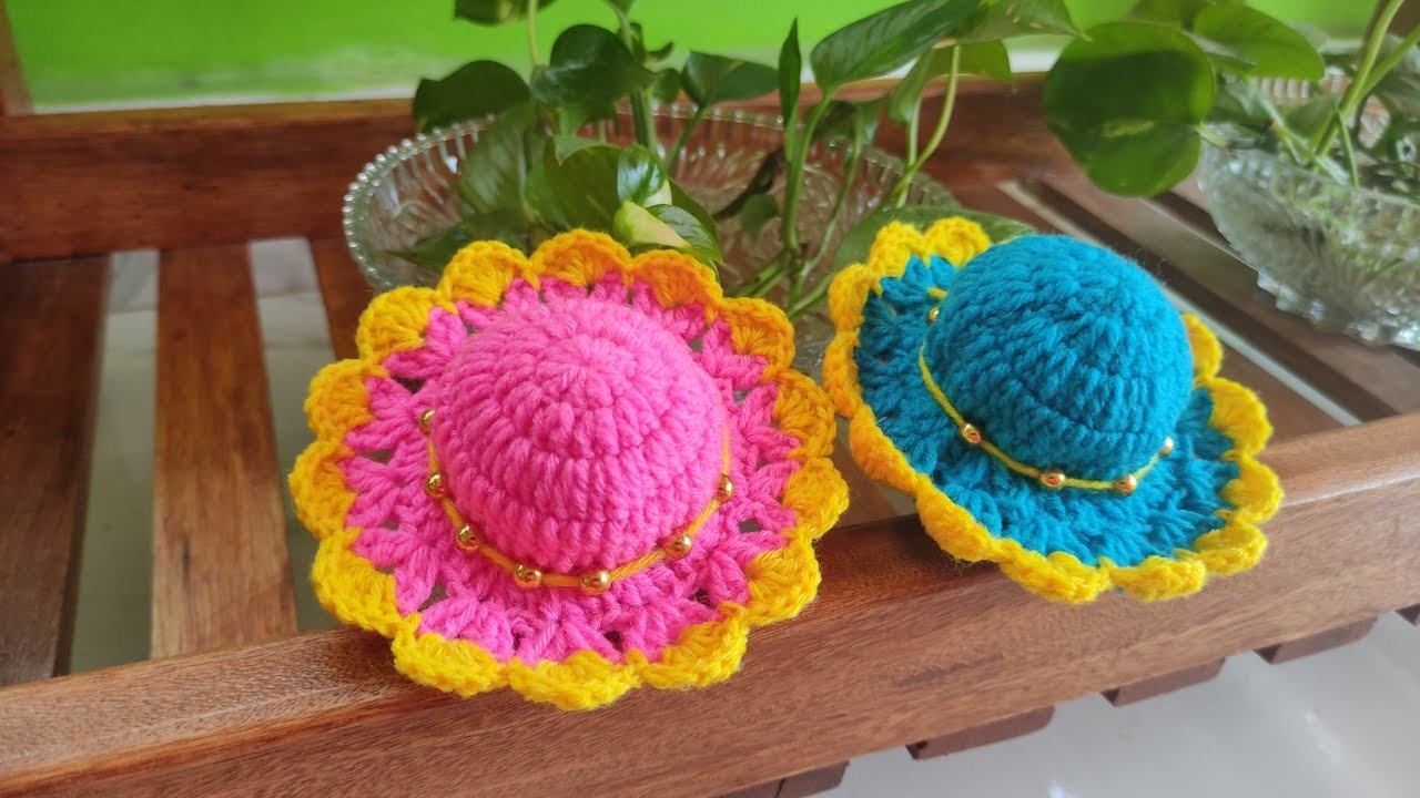 Crochet hat keychain||luna crochet designs