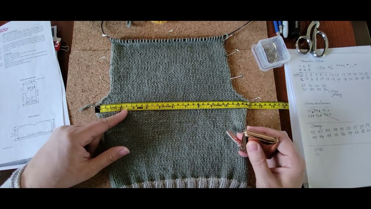 Tuto tricot vidéo 4 du projet Paletot Layette de Phildar Rabattre l'encolure et les épaules