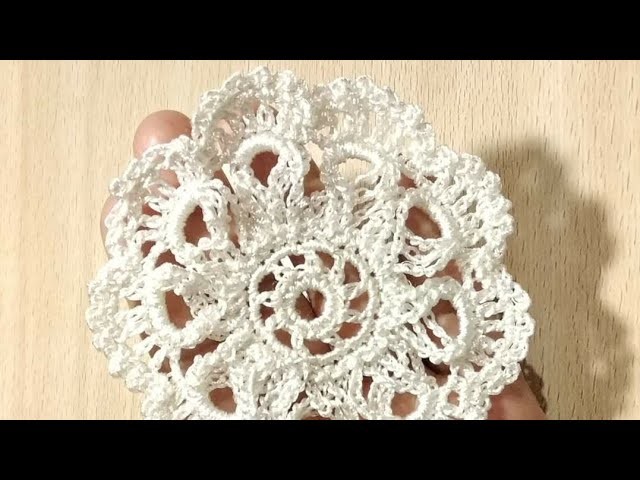 Hermosa flor a crochet
